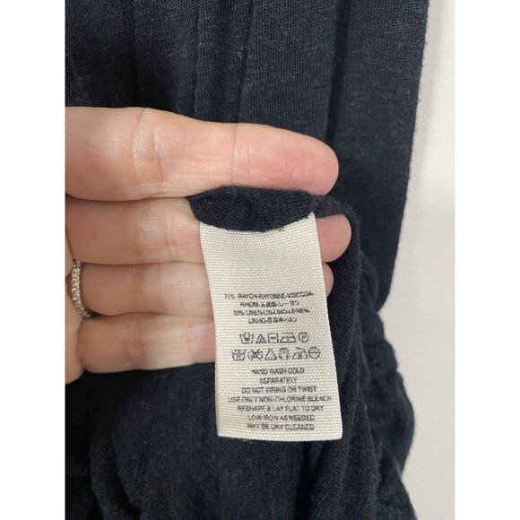 Free People Tank Top  Women's XSMALL Black Relaxed Bubble Hem Open V Back Cutout - Picture 6 of 6